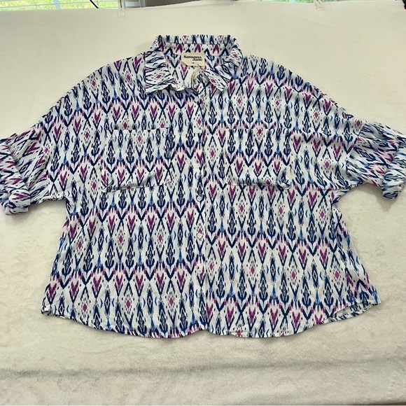 Savana Jane Button Down Woman’s Blouse Size 1X Roll Tab Sleeve Boxy New Aztec - Picture 3 of 9